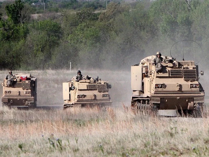 M270 MLRS (Multiple Launch Rocket System), US