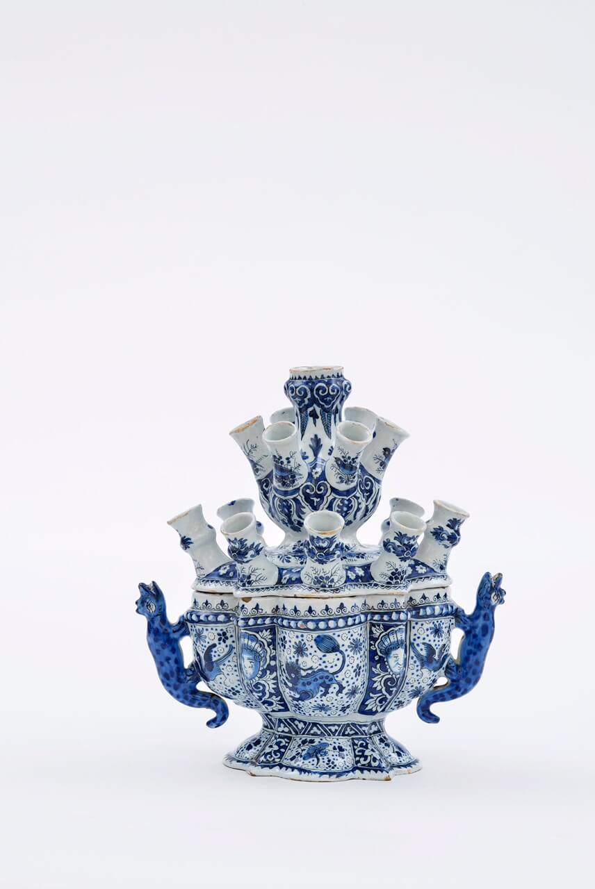 D1528. Blue and White Bowl and Cover Flower Vase Aronson Antiquairs