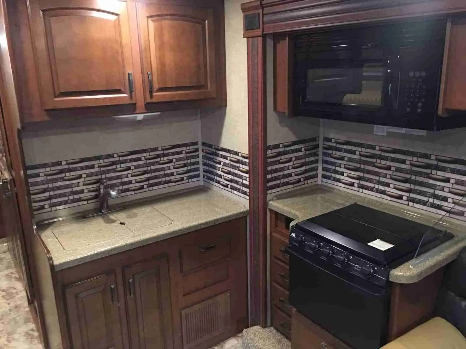 33' Jayco Denver RV Rental Around the Park RV