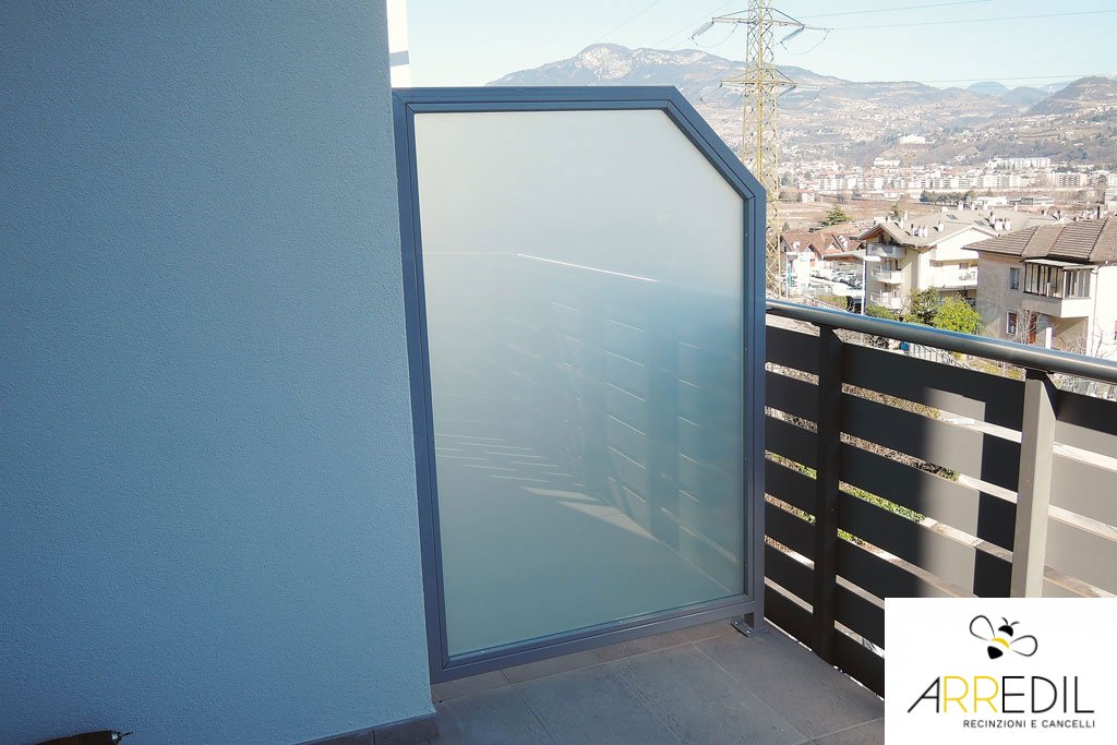 Divisori in ferro zincato e verniciato a polvere poliestere