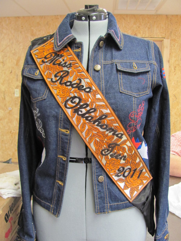 Queen/Royalty Sash's, Pageant Sash's, Rodeo Queen Awards, Western/Rodeo