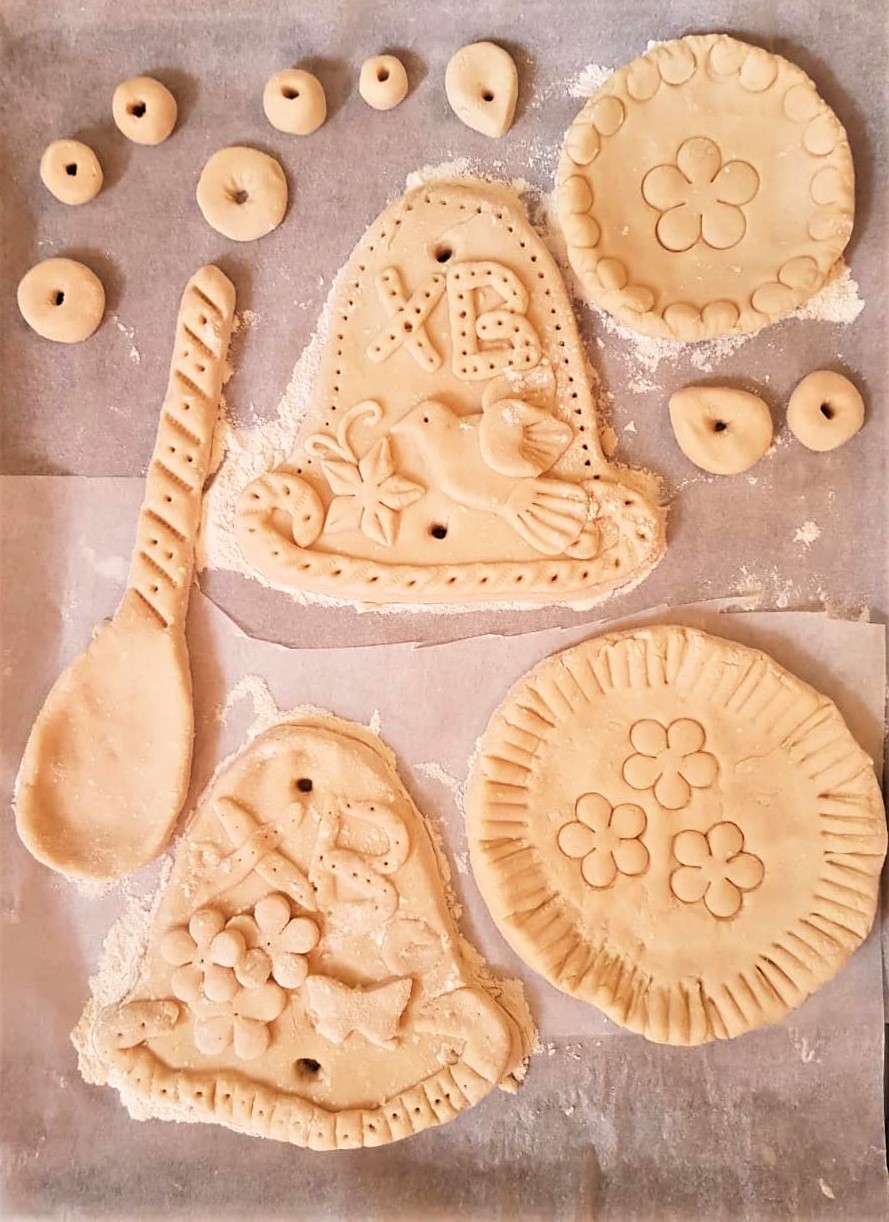 Online art and craft classes for parents and children with a