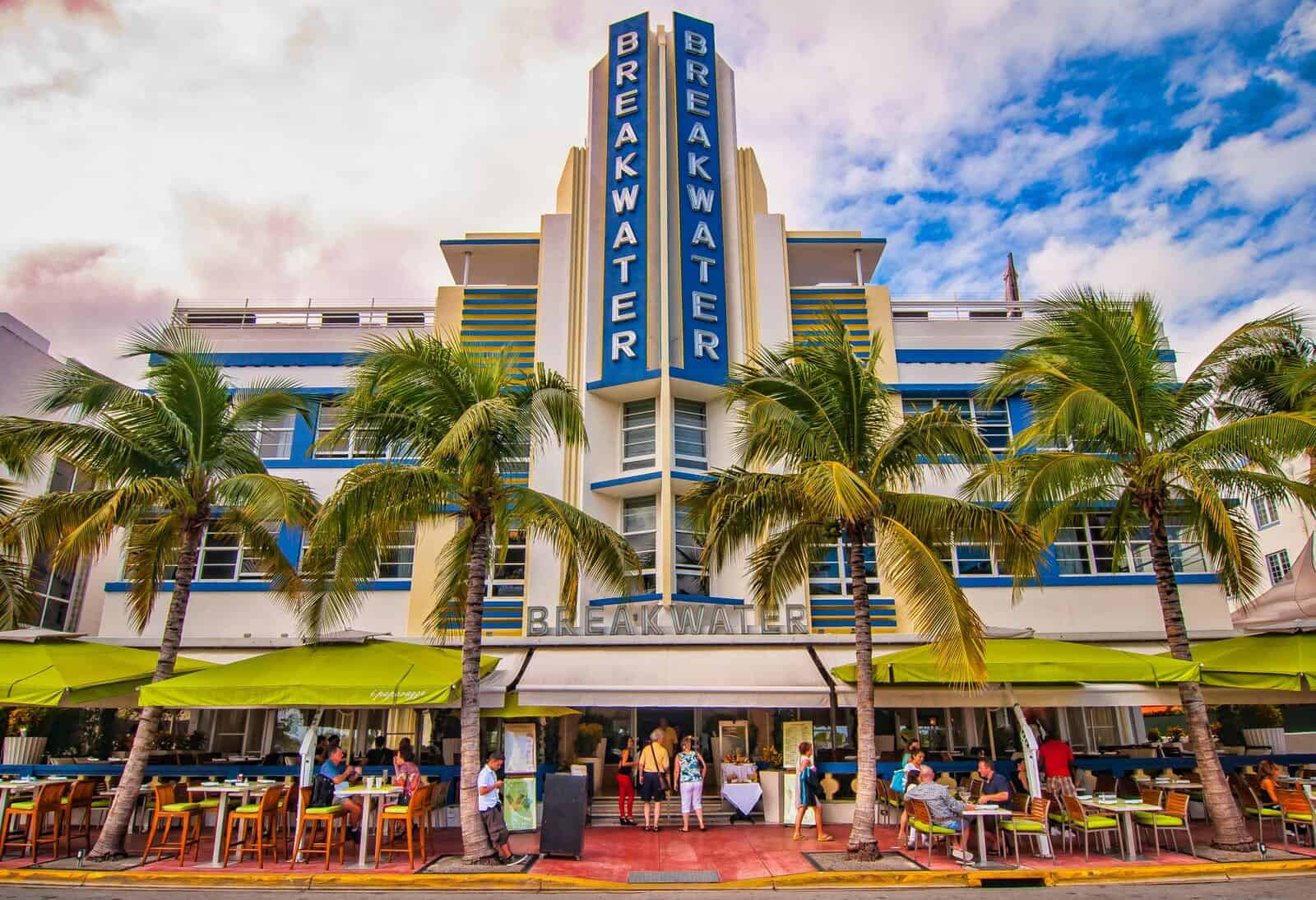 Art Deco Tours 1 Walking Tour & Cocktail Tour in Miami Beach