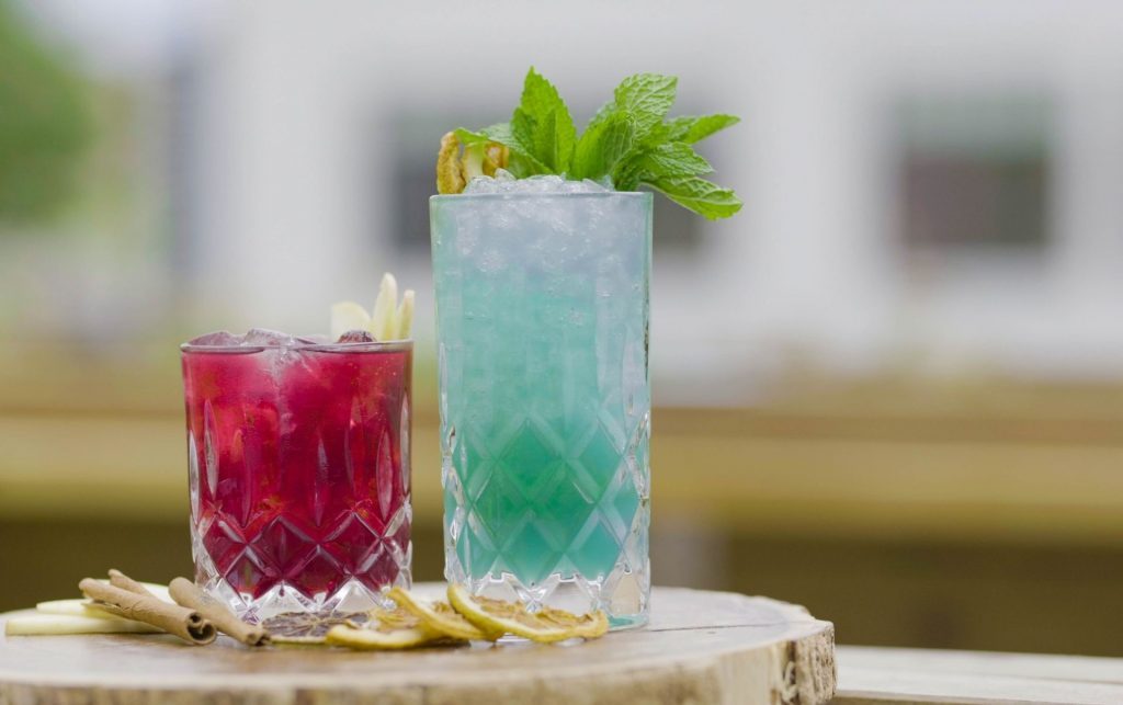 AR Drinks ToGo are here with a Classic Blue inspired twist at ARTECHOUSE DC! ARTECHOUSE