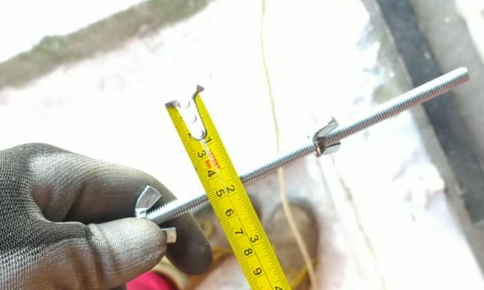 How to Cut a Threaded Rod - 4 Steps (w/ Photos)