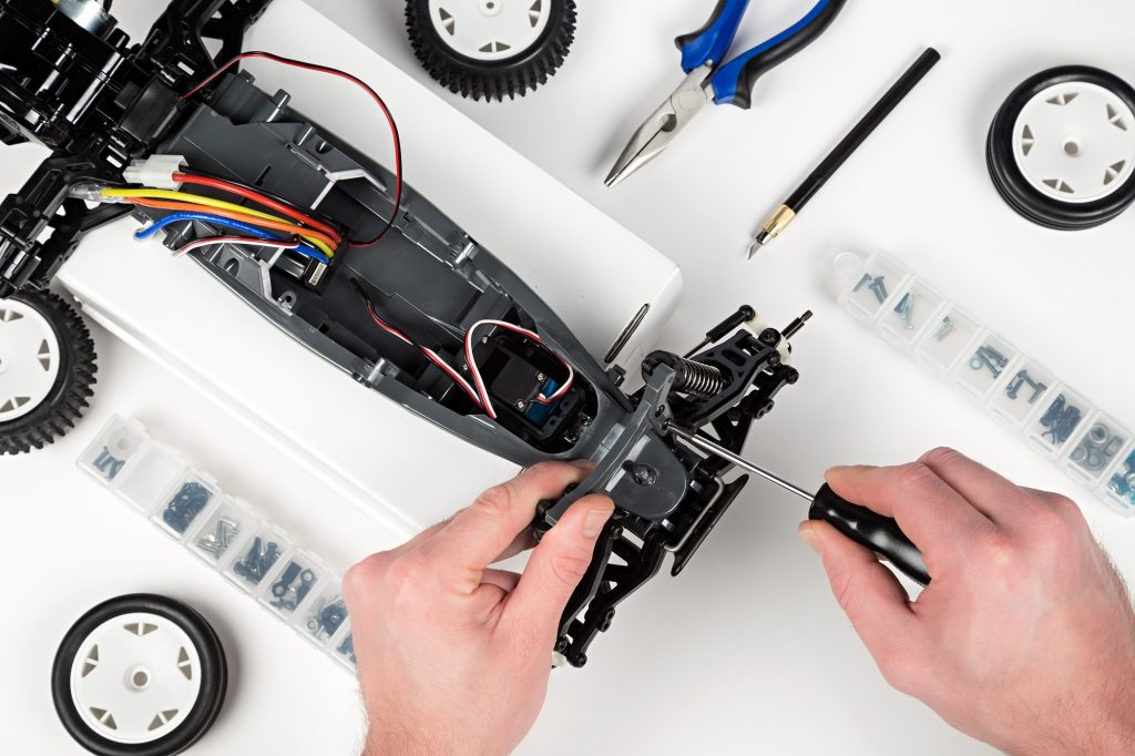 Build 'Em Up How to Build a RC Car from Scratch