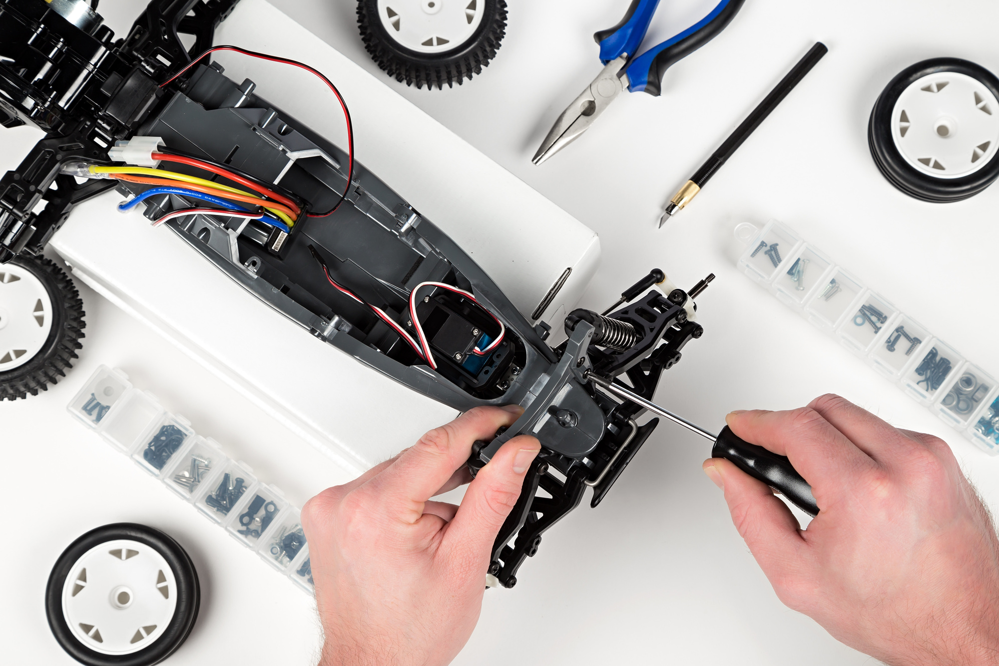 Build 'Em Up How to Build a RC Car from Scratch