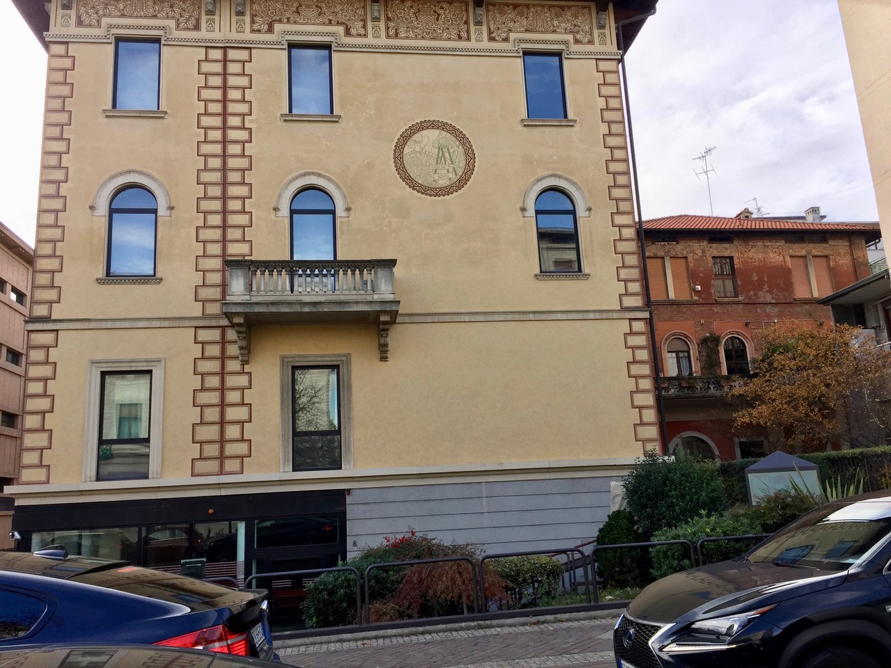 Facciata esterna Arti Decorative