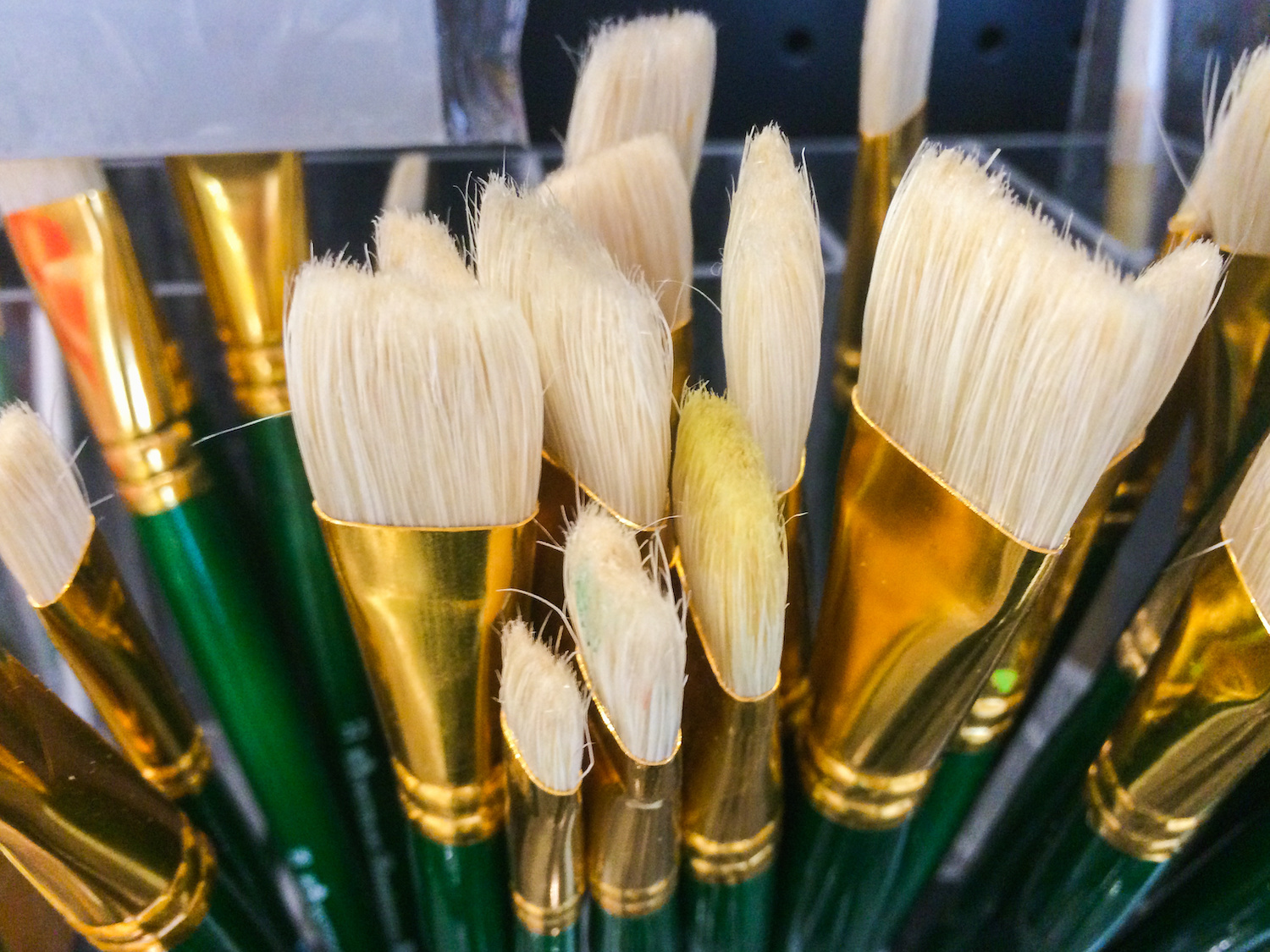 Premium MixedBristle Paint Brush With Extra Soft Natural Bristles 75mm