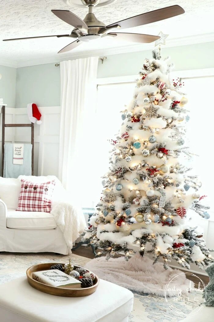Snow Making Christmas Trees Create A Snow Covered Christmas Tree (5 tips & ideas) Artsy Chicks Rule®