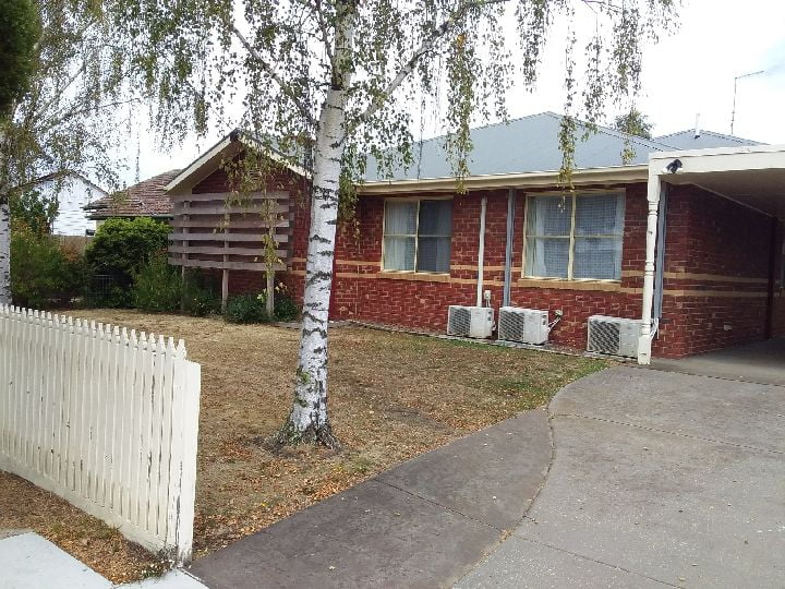 SIL Glen Waverley, VIC Aruma Disability services. Putting you first.