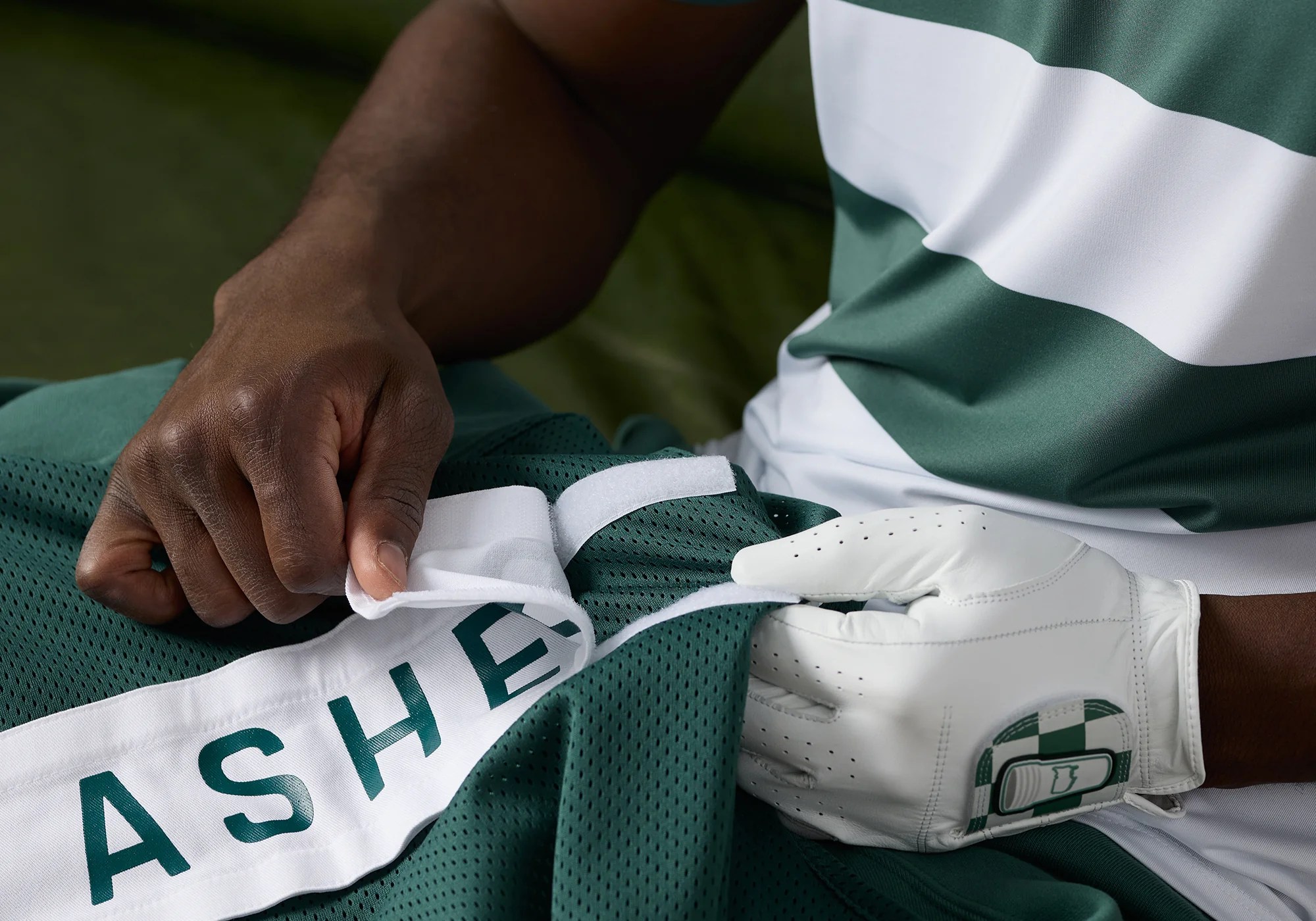 ASHER Golf Glove Caddy