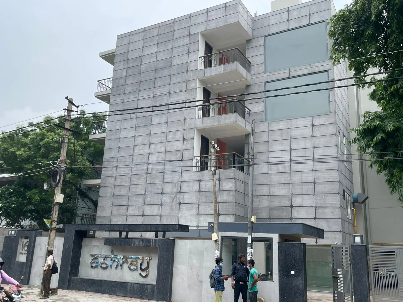 Best PG in Hudson Lane