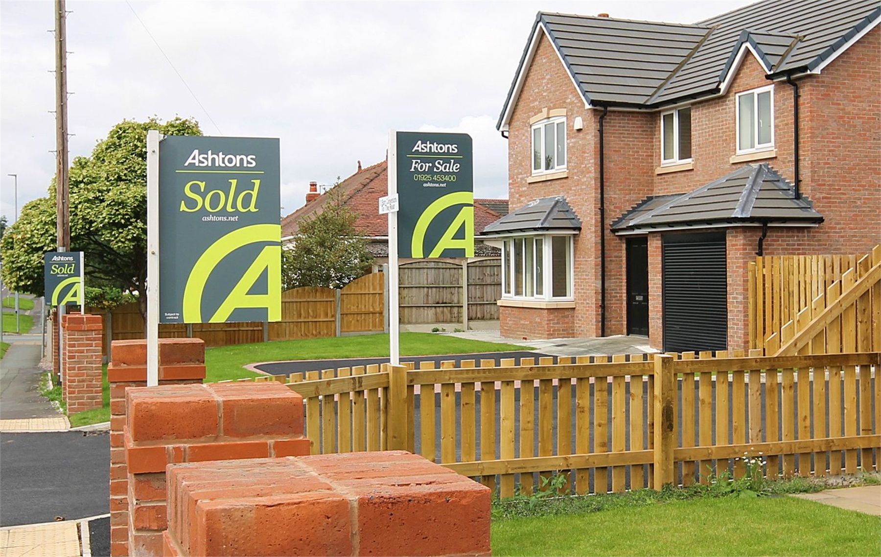 7470165 Ashtons Estate Agency