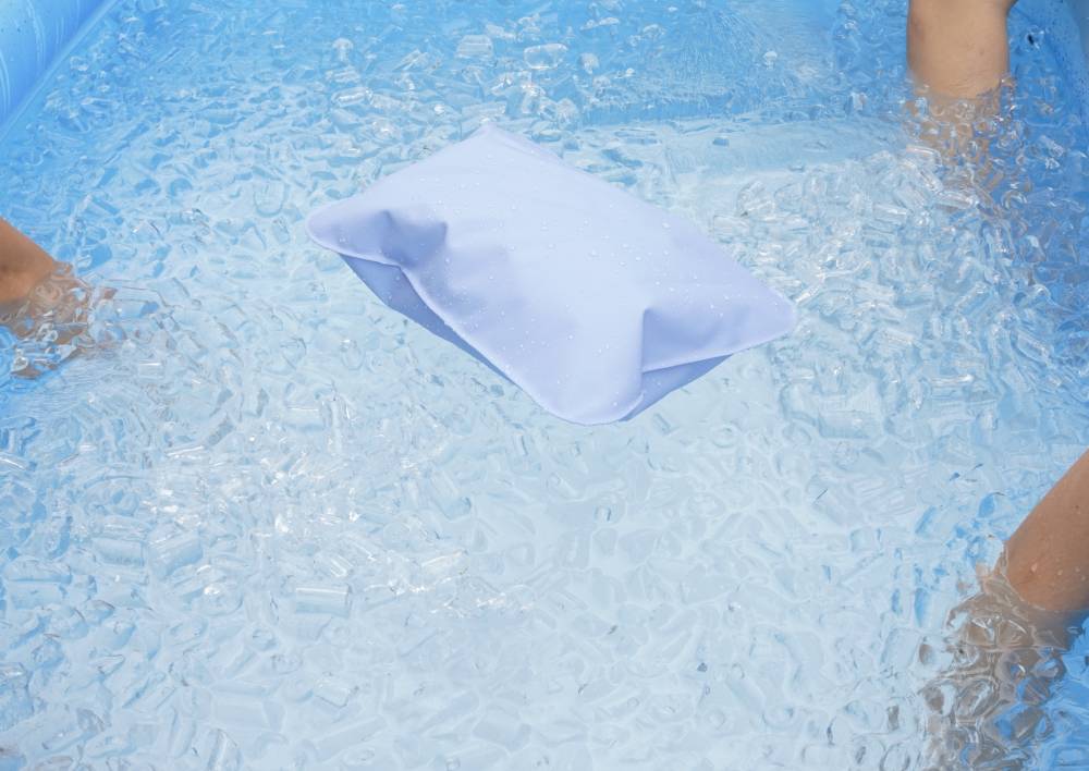 I tried dunking myself in a tub of ice water for health benefits but