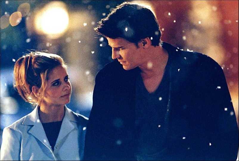 29 of the Best ChristmasThemed Episodes of TV