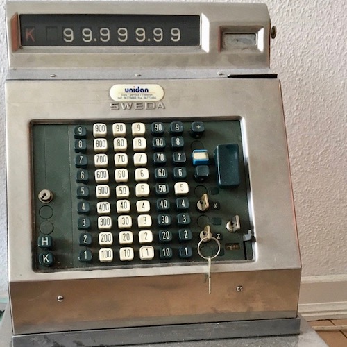 old fashioned cash register sound lineartillustrationvector