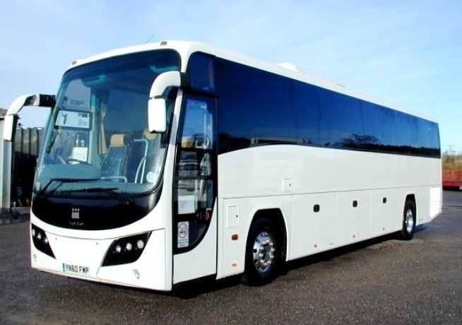 Luxury Bus Booking In Mumbai Airport A/C Bus Book For Airport Transfer
