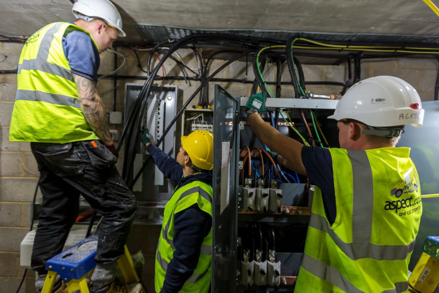 Emergency Electrician in London On Call 24 Hours a Day from Aspect
