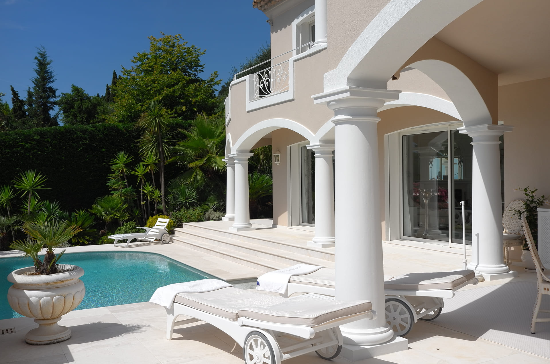 CHARMING VILLA FOR SALE IN TOURRETTES SUR LOUP Astral Properties Monaco