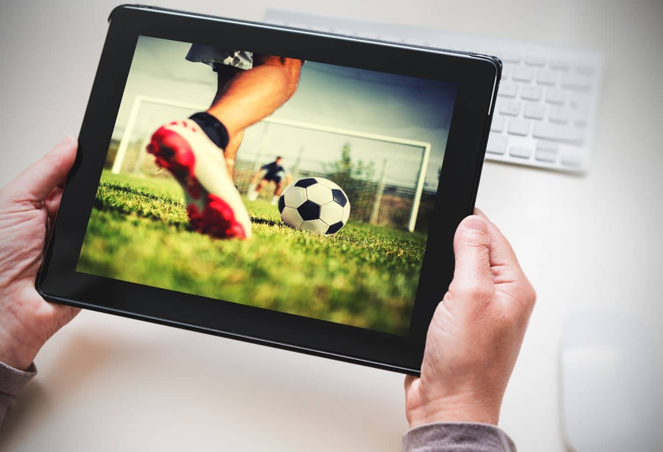 Video distribution and contribution platform Ateme