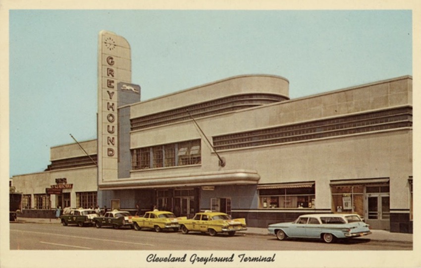 Streamline Moderne The Whimsical Precursor to Mid Century Modern Home