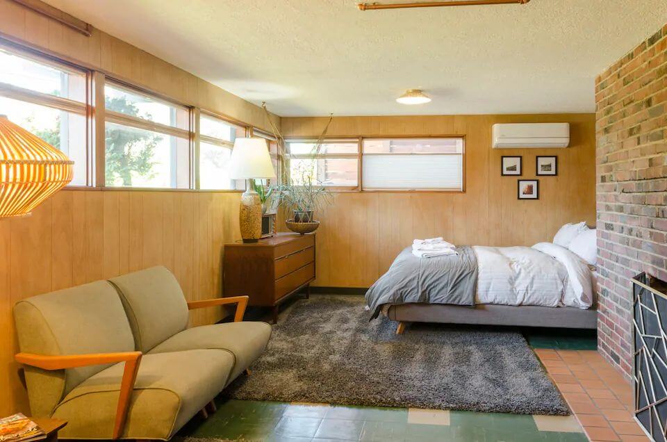 6 Mid Century Modern Rentals In and Around Portland Home
