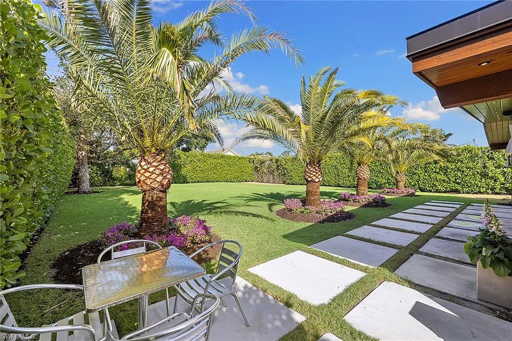 A Mid Century Modern Renovation in Naples, Florida Atomic Ranch