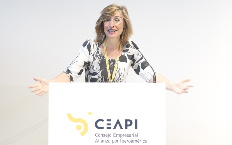 Núria Vilanova presenta el I Congreso CEAPI que arranca con la jornada