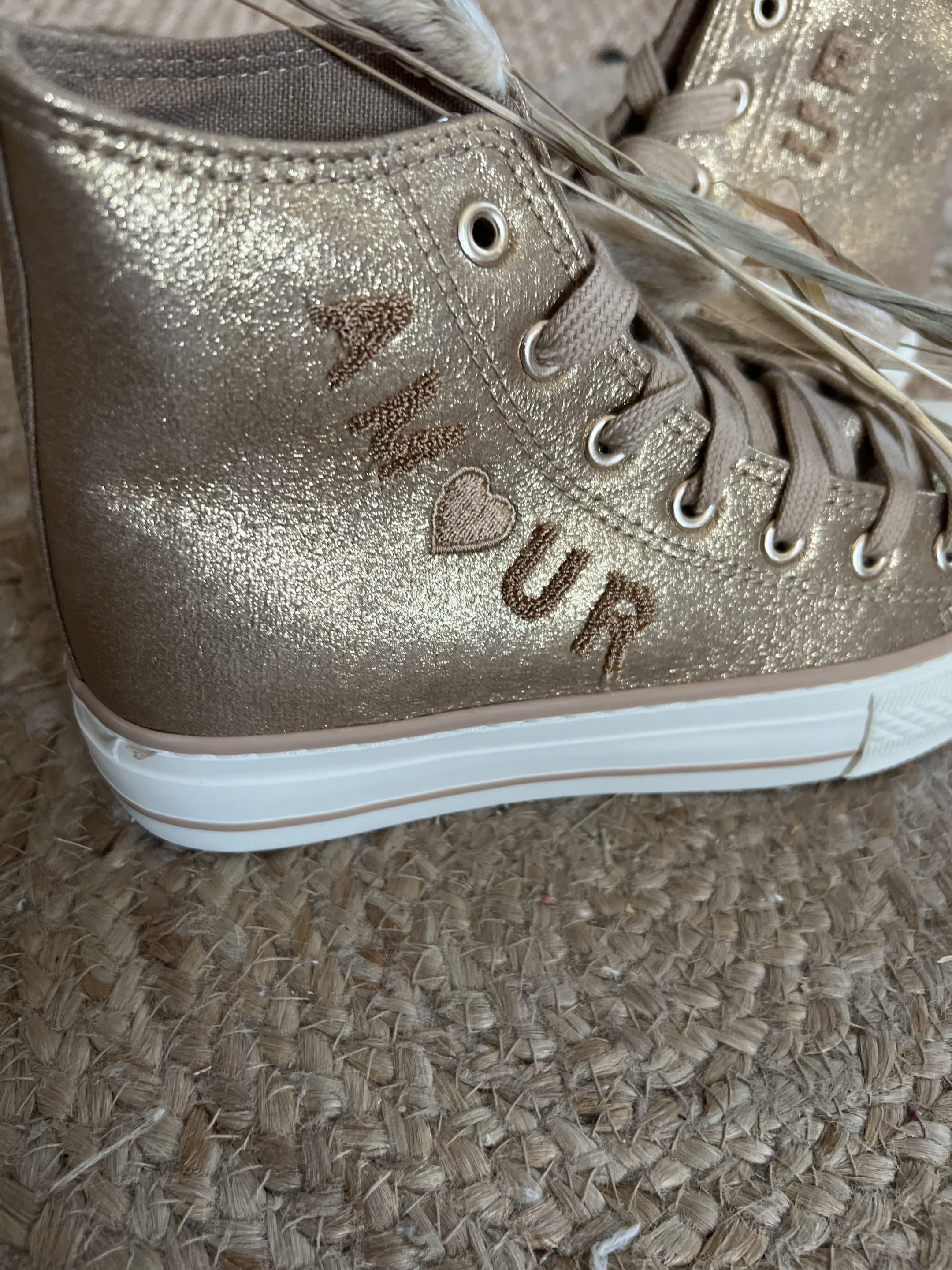 Basket CDS dorée Au Château De Sable Boutique en ligne pour femme