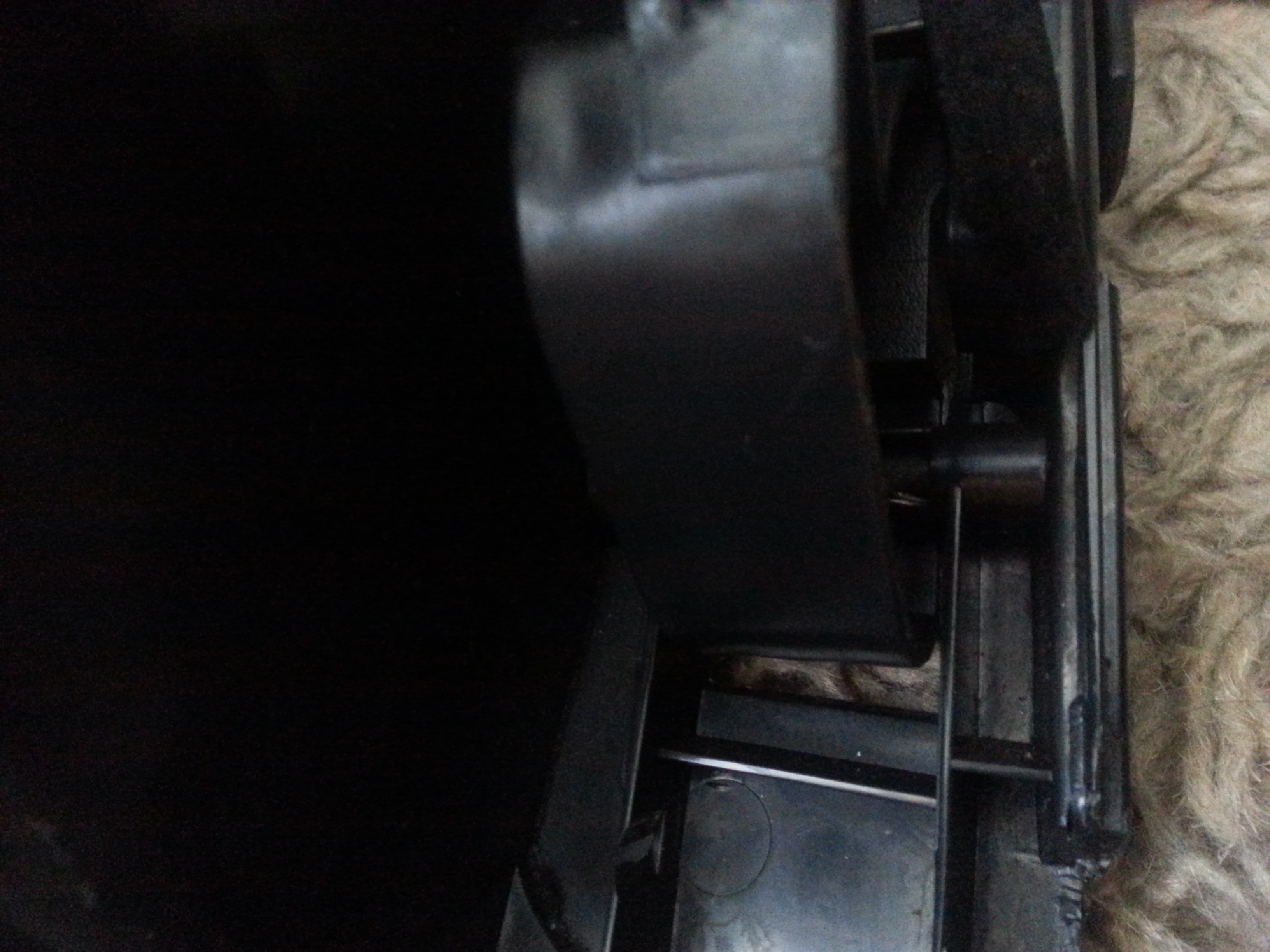 *Audi A3 8P3 Glove Box Hinge Broken Help Please!*