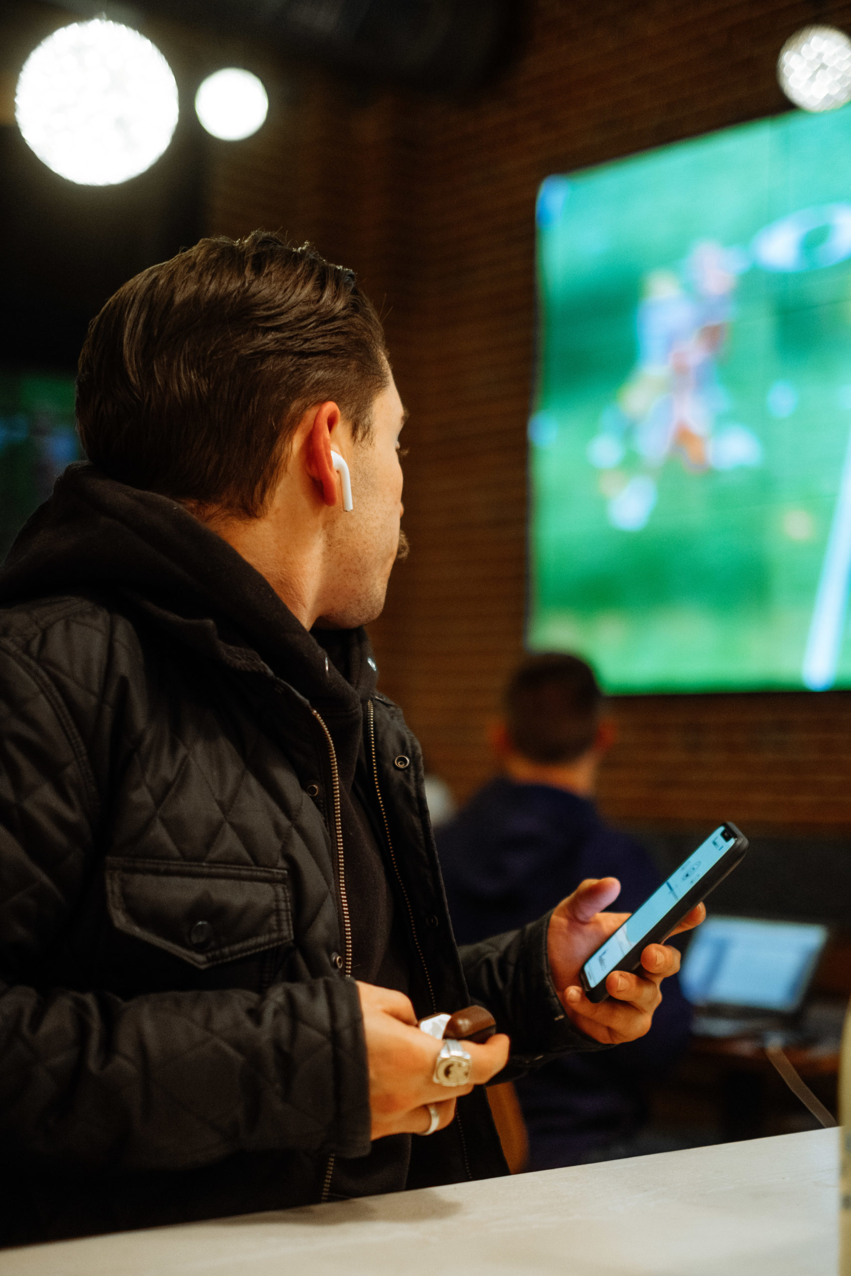 Sports Bar Sound System, Audio Streaming for Bars & Restaurants