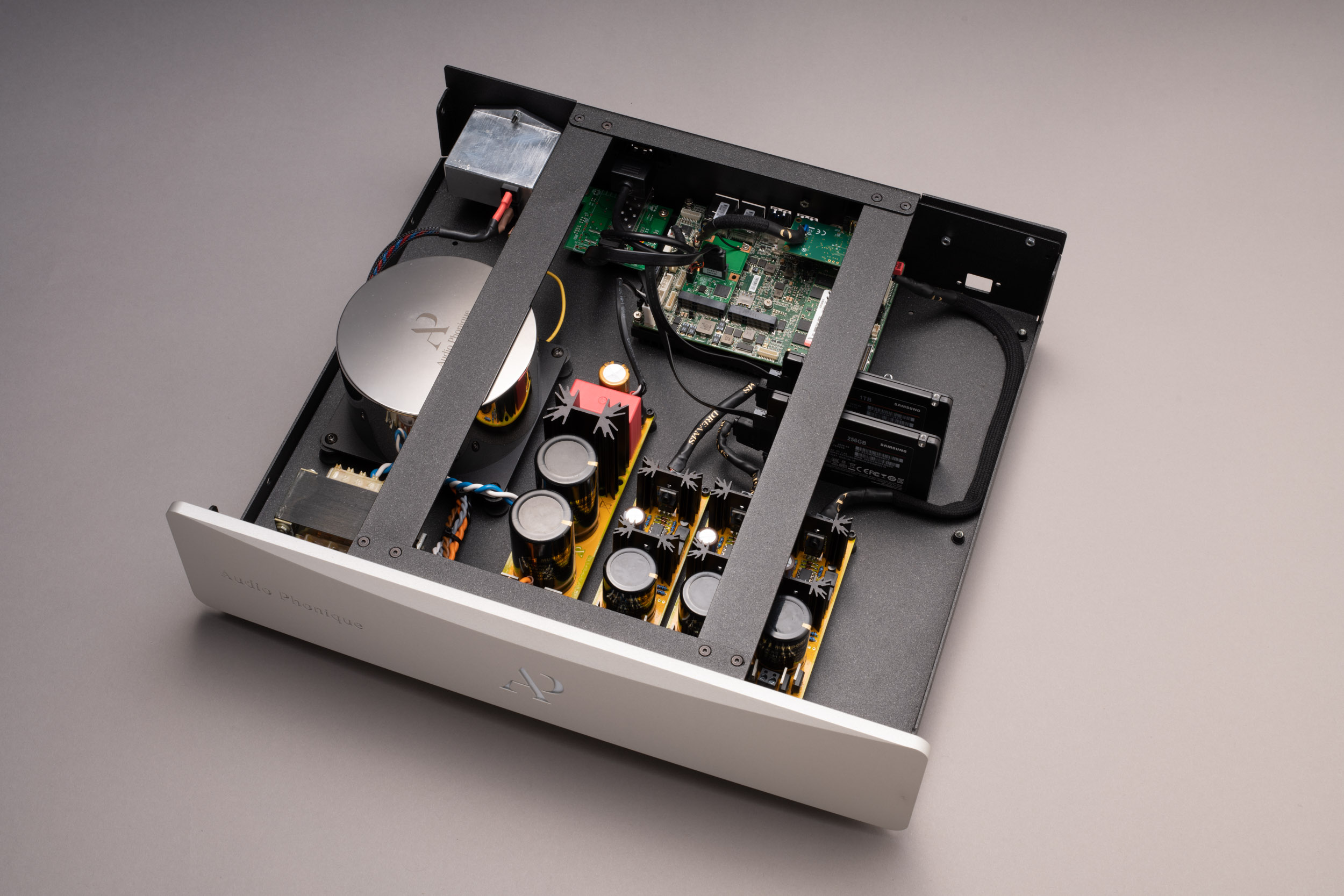 MUSIC SERVER Audio Phonique High Performance Audio Products