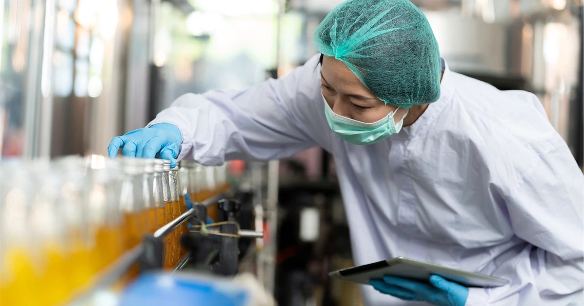 What Are Quality Control Checklists and How to Create One Augmentir