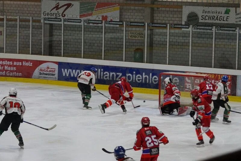 Bittere Niederlage der Schüler in Peiting Augsburger Eislaufverein e.V.