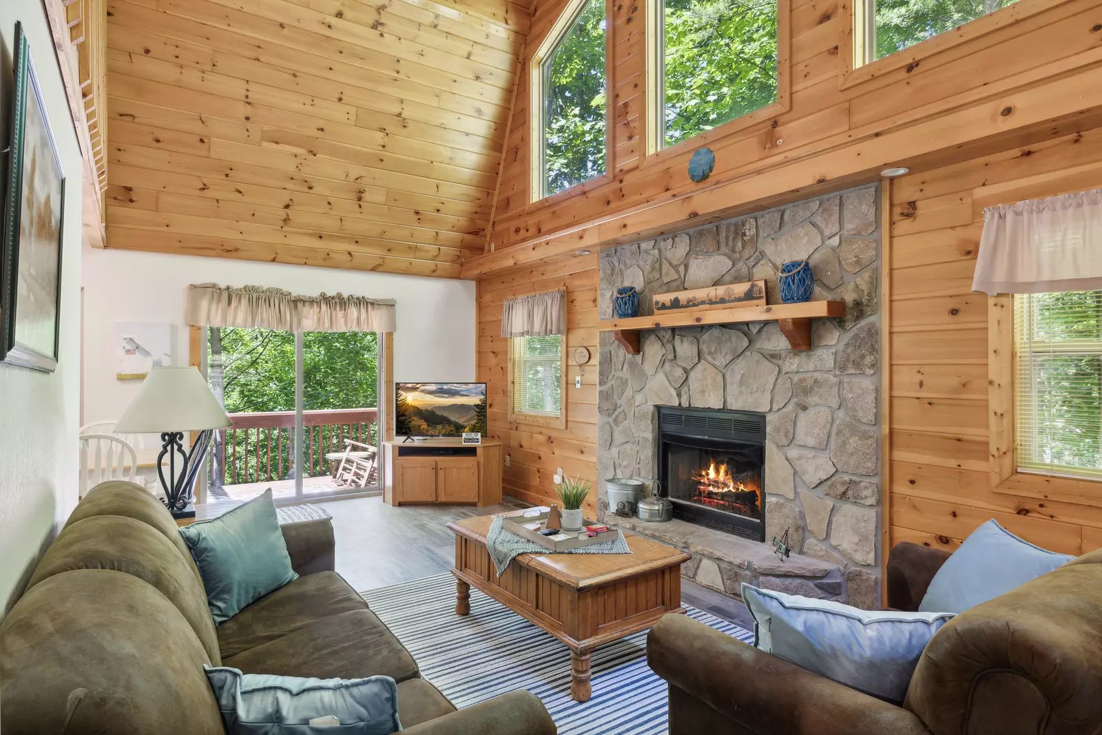 Gatlinburg Cabin Rental Virgil's Retreat 263 2 bedroom