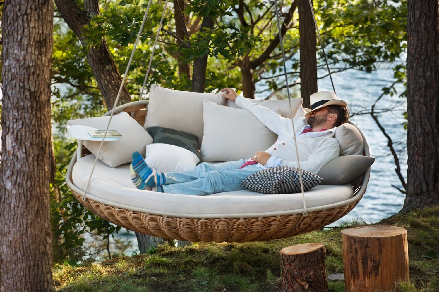Avis à ceux et celles qui veulent dormir sur un lit