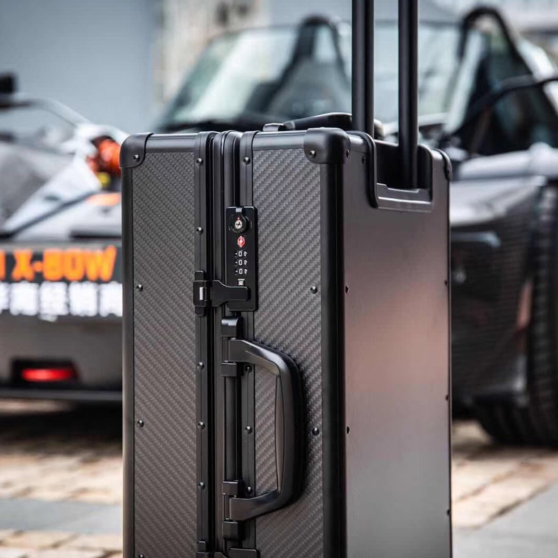 2019 carbon fiber suitcase from China factory highend carbon fiber