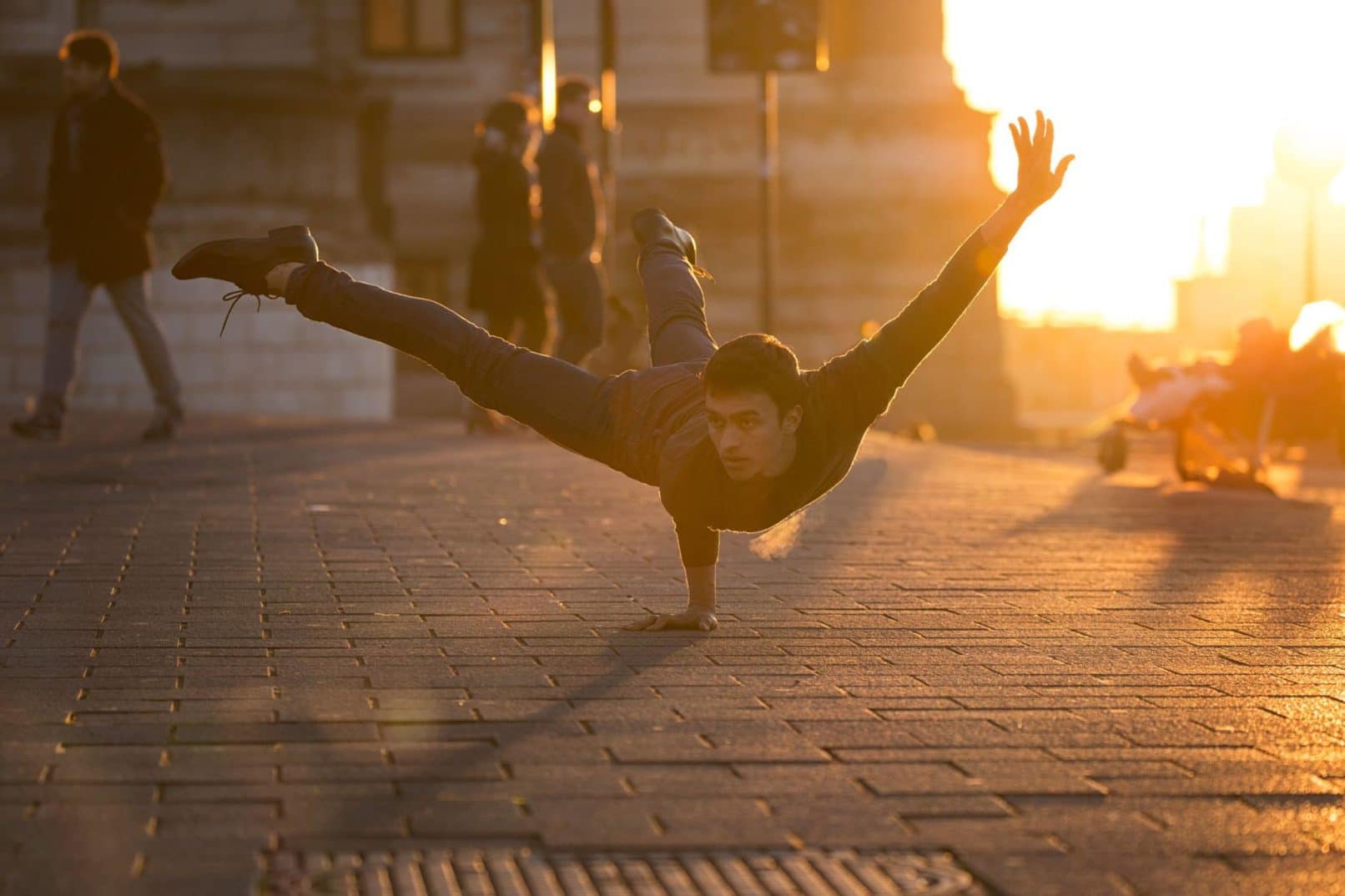 Diego Salles, Artiste, acrobate, Bruxelles, Brussels - © Aurore Alifanti Photographie - Photographe Paris, Voyage, Tourisme