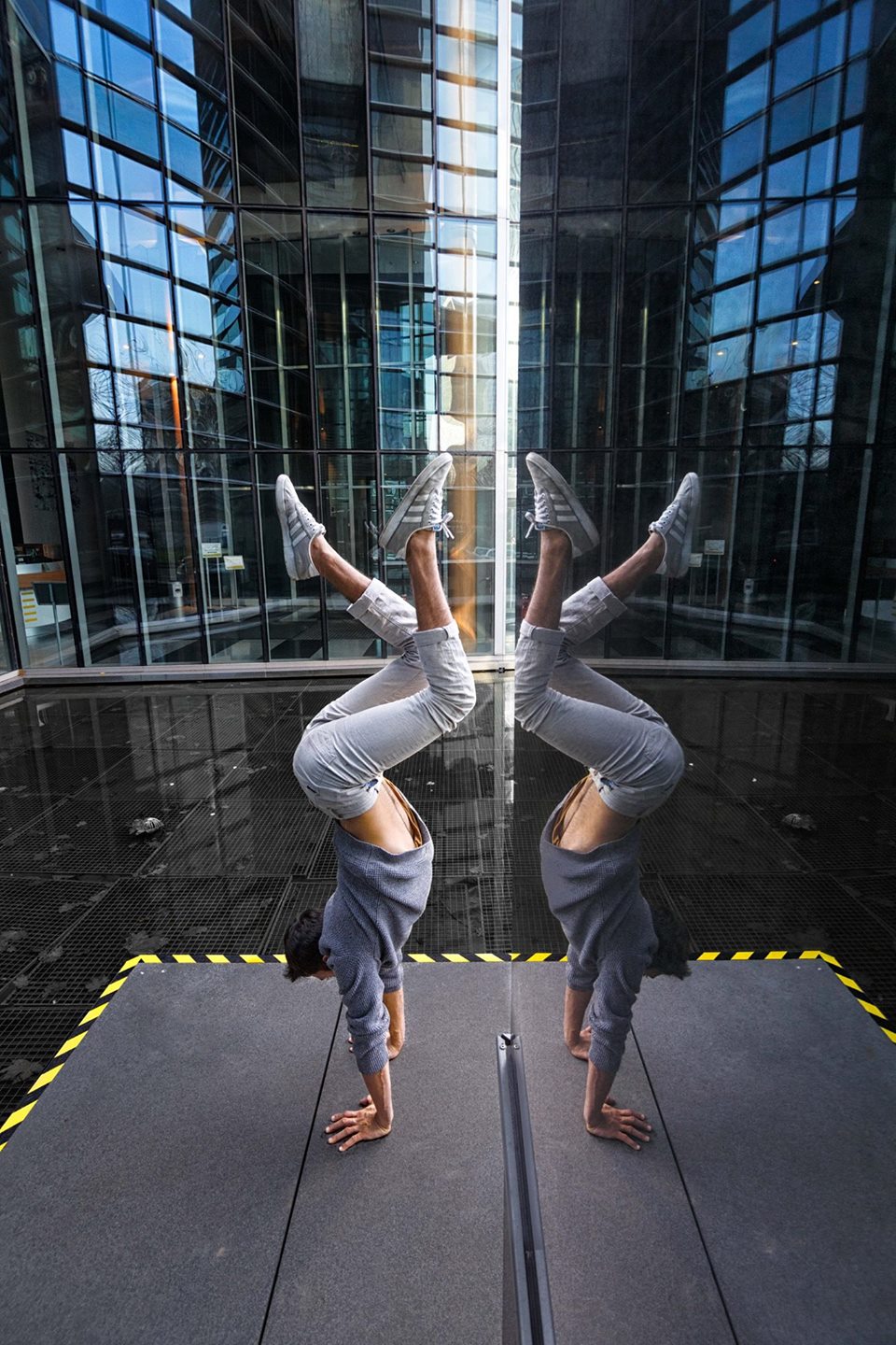 Diego Salles, Artiste, acrobate, Bruxelles, Brussels - © Aurore Alifanti Photographie - Photographe Paris, Voyage, Tourisme