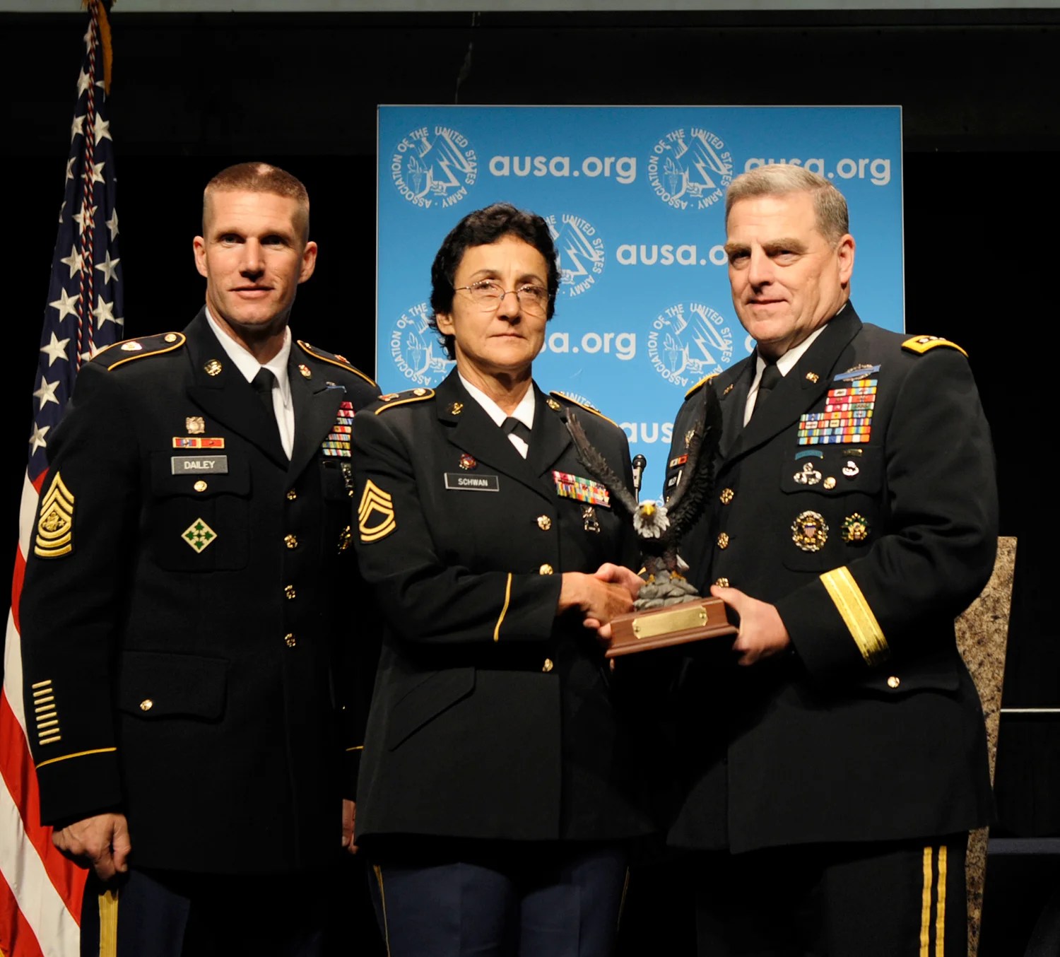 Army honors outstanding NCOs at meetings’ Eisenhower Luncheon AUSA