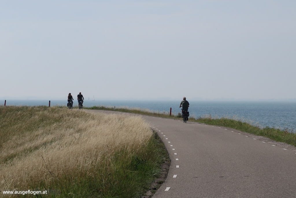 Radfahren am IJsselmeer