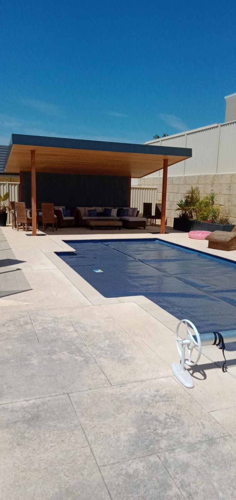 Pool Solar Blankets, Covers, and Rollers Perth