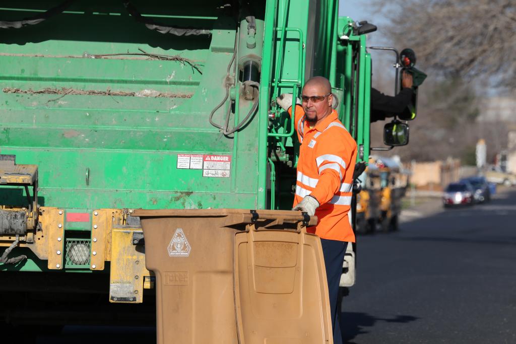Sanitation workers on the front lines of crisis Austin MonitorAustin