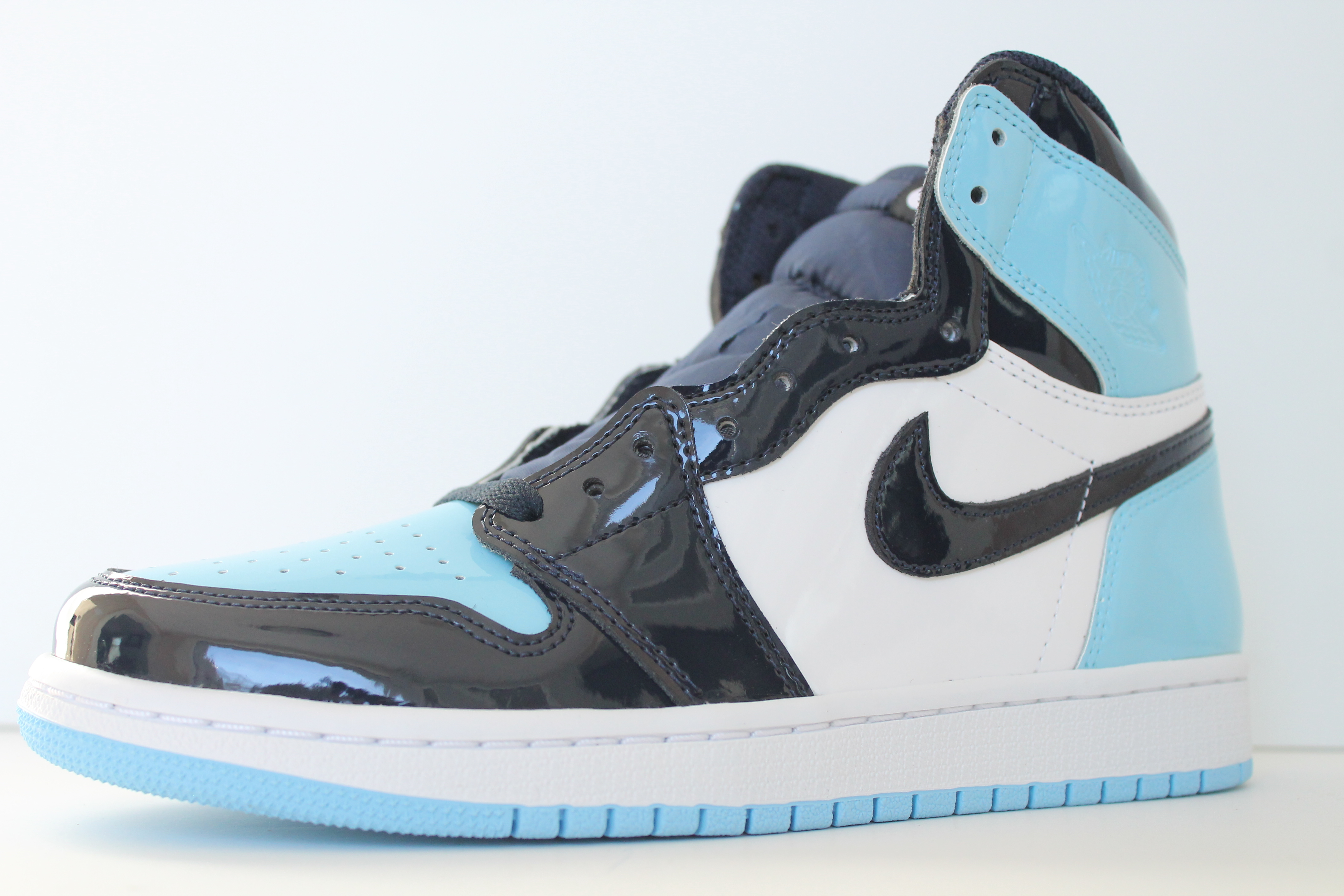 AuthentKicks Air Jordan 1 Retro High OG Women’s UNC