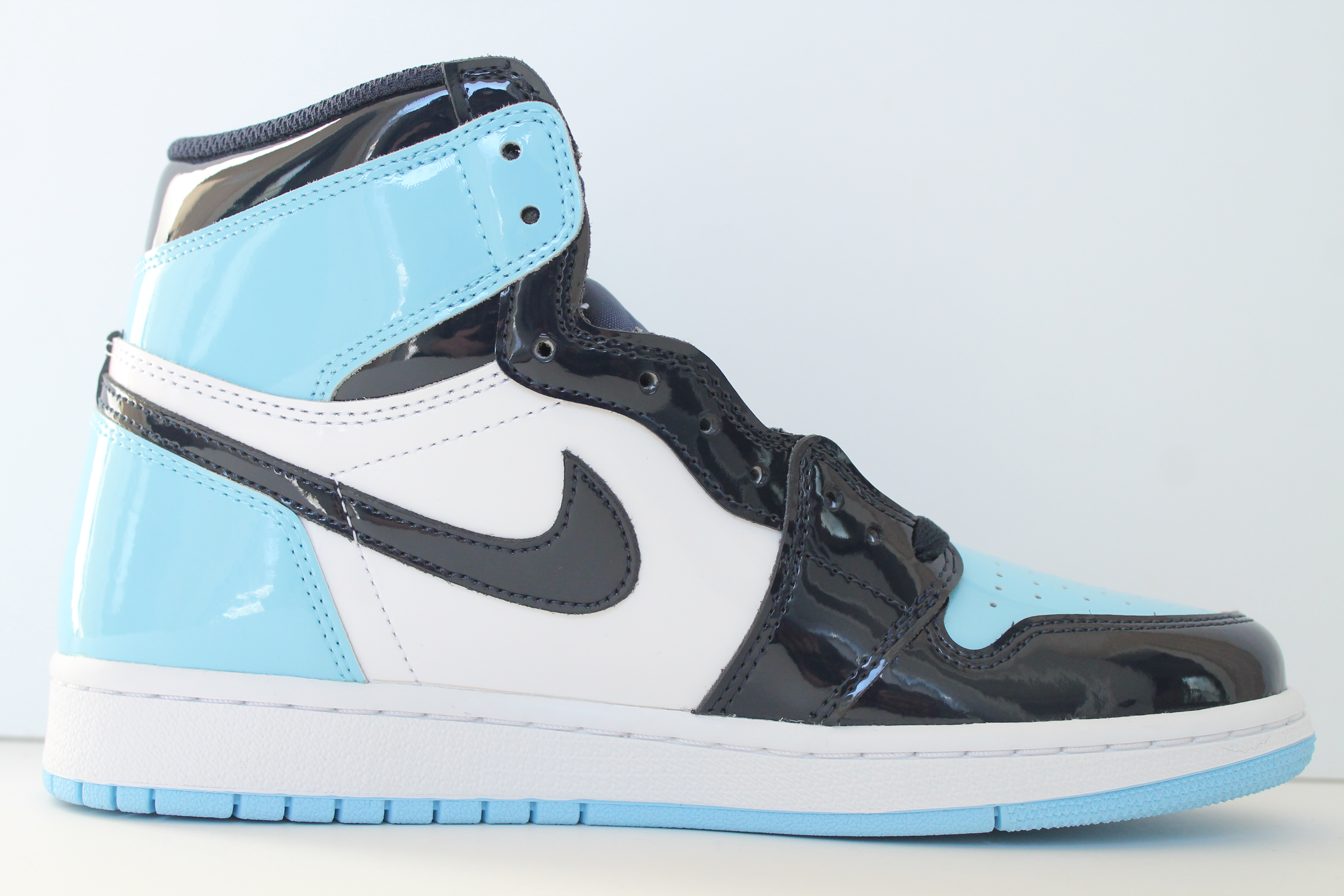 AuthentKicks Air Jordan 1 Retro High OG Women’s UNC