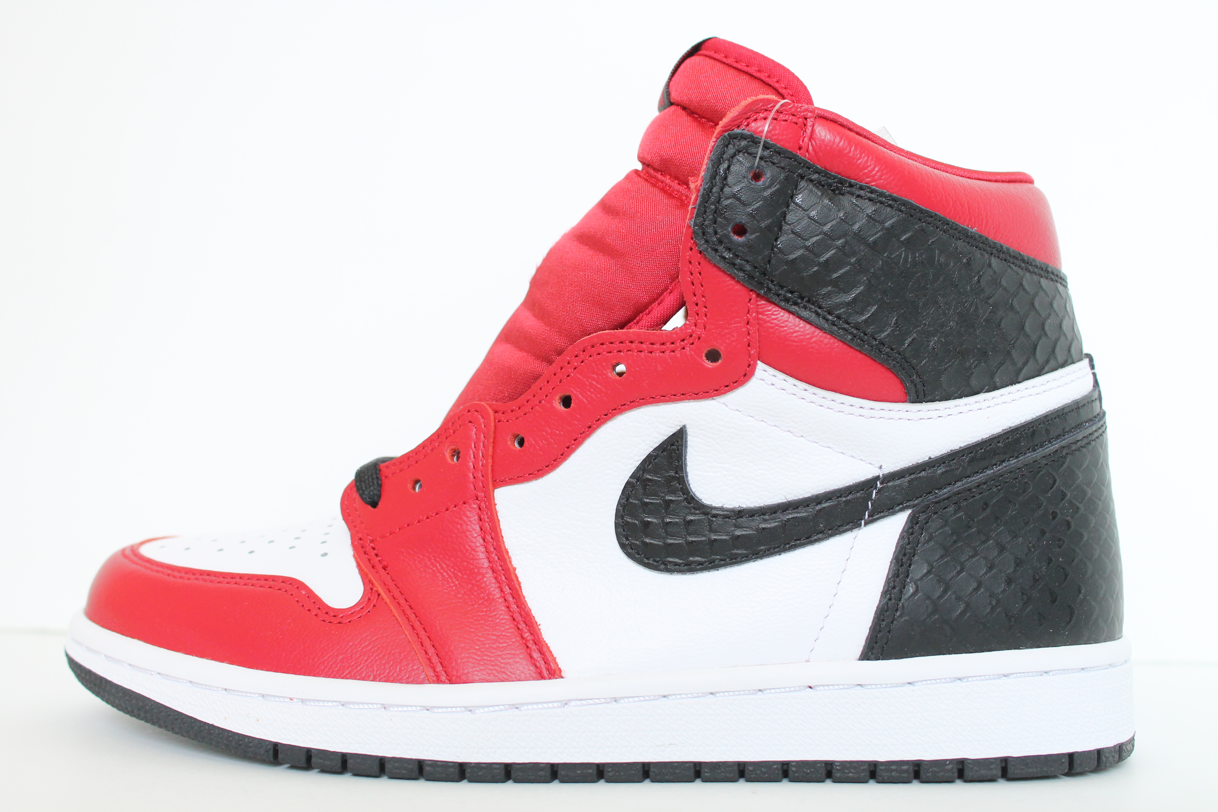 AuthentKicks Air Jordan 1 Retro High OG WMNS Satin Red