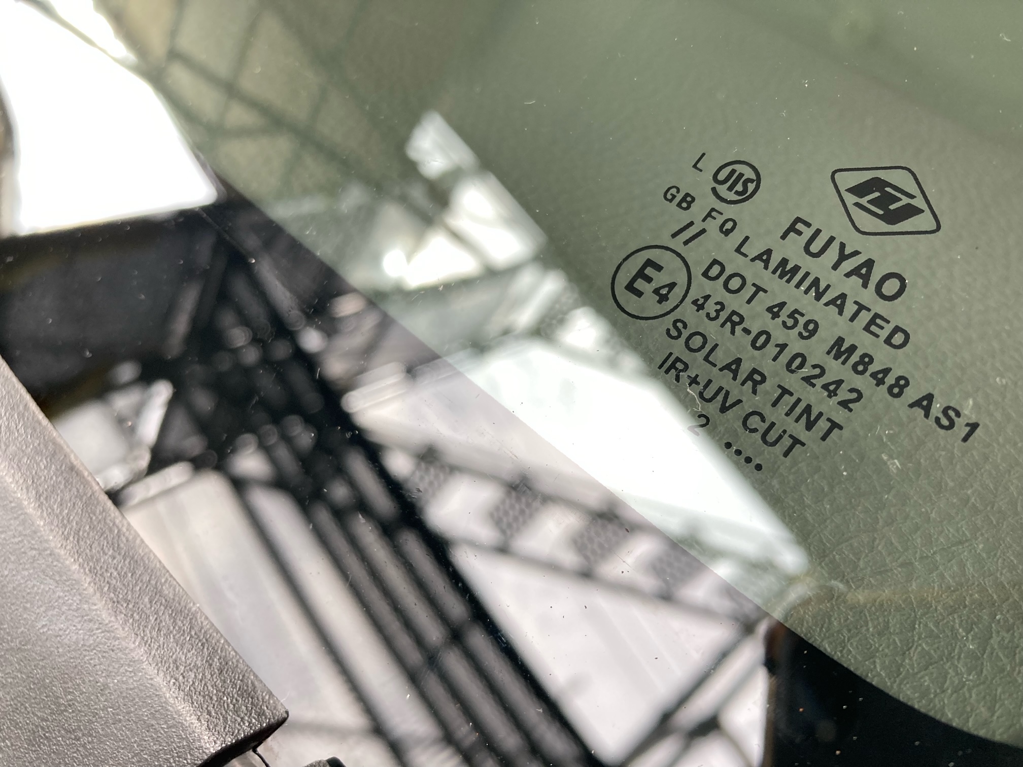 スズキ アルト フロントガラス交換 AUTO GLASS WORKS オートグラスワークス