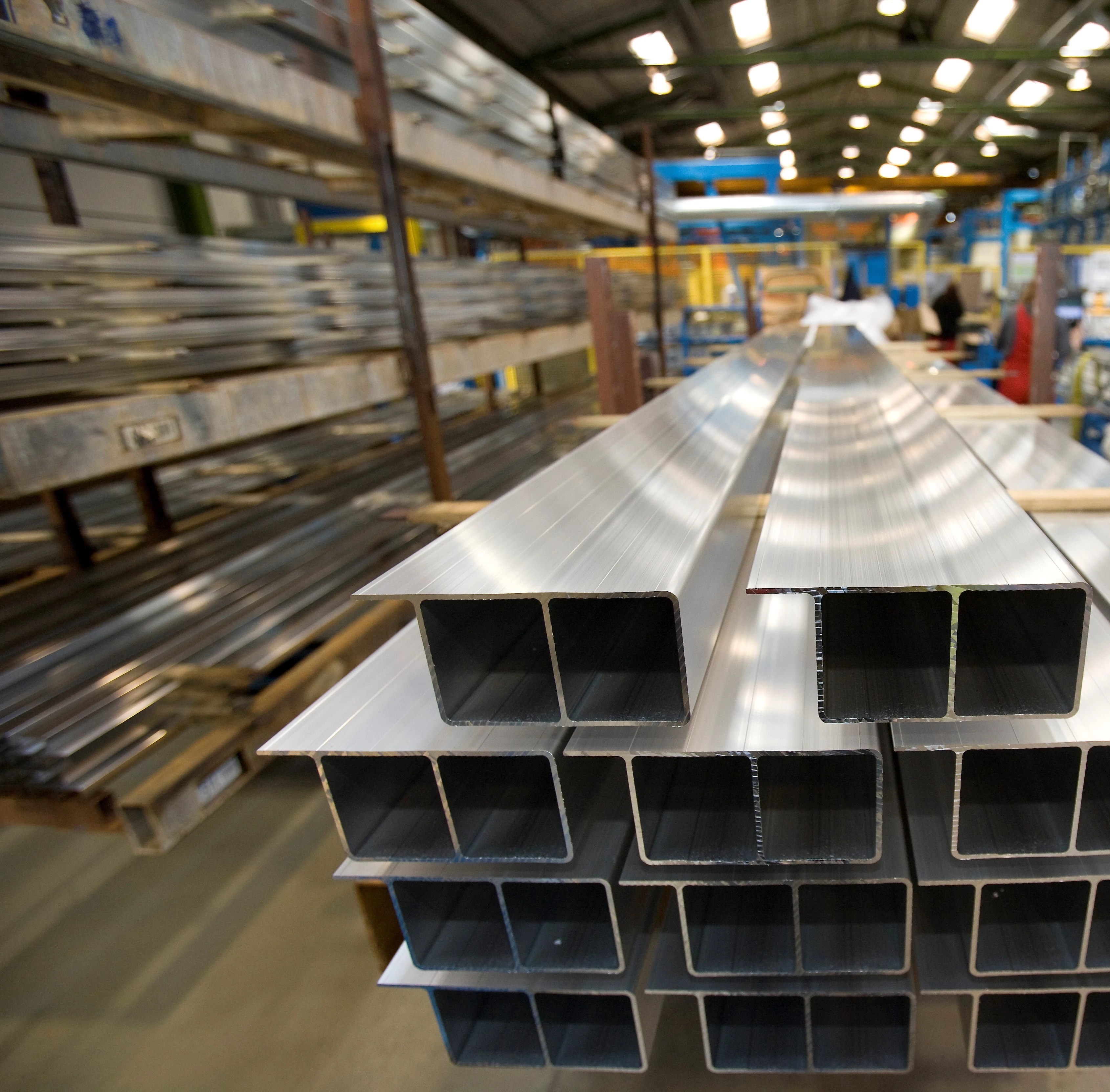 Hydro fabrica perfiles de aluminio para hospitales de campaña