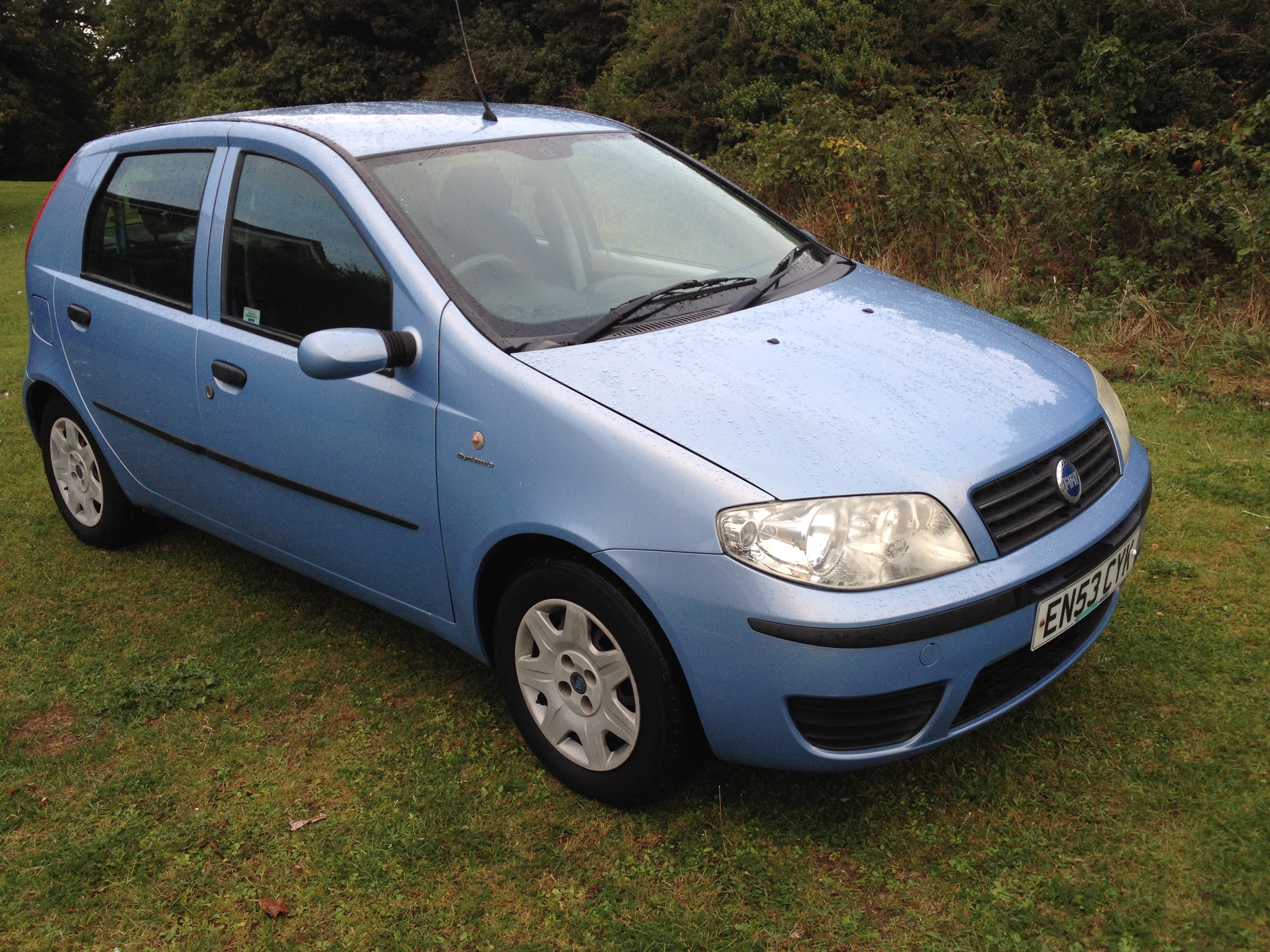 £30 A YEAR ROAD TAX FIAT PUNTO MULTIJET 1.3 DIESEL DYNAMIC